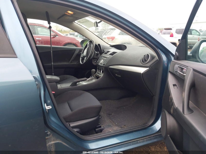 2011 Mazda 3 VIN JM1BL1VF8B1402378 IAAI salvage auction — FRONT END, Salvage (Illinois), sold $300 on 2026-07-15 (photo 5)