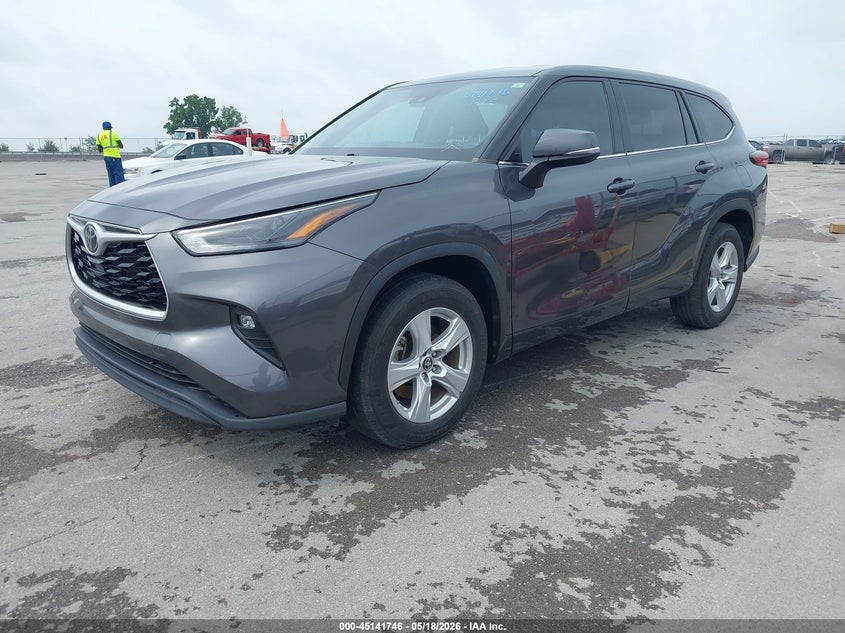 2022 Toyota Highlander VIN 5TDZZRAH3NS115282 IAAI salvage auction — HAIL, Salvage (Nevada), sold $13,150 on 2026-07-21 (photo 2)