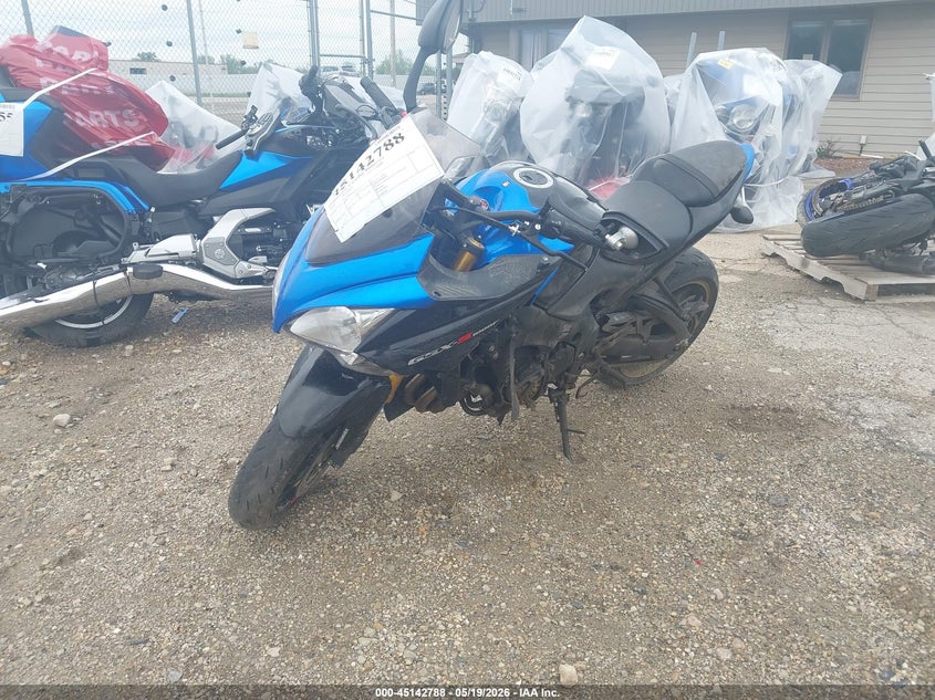 2018 Suzuki Gsx-s VIN JS1GT7CBXJ2100263 IAAI salvage auction — LEFT SIDE, Junk Bill Of Sale Mv2459 (Wisconsin), sold $1,800 on 2026-07-07 (photo 2)