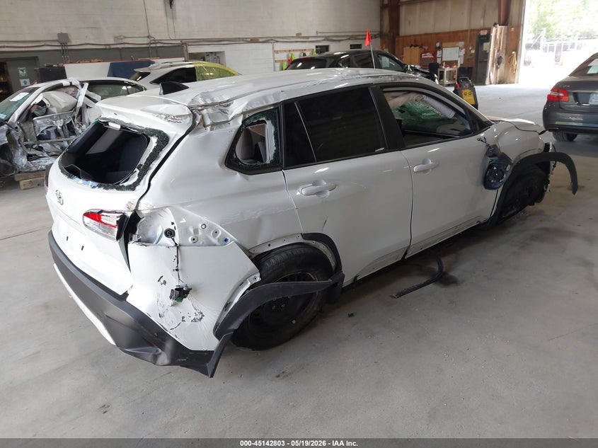 2024 Toyota Corolla cross VIN 7MUAAAAG5RV105457 IAAI salvage auction — ROLLOVER, Mv-907A (New York), sold $2,150 on 2026-07-12 (photo 4)