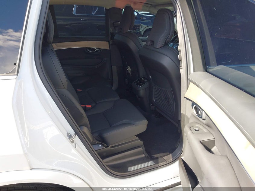 2025 Volvo Xc90 VIN YV4062PB5S1361655 IAAI salvage auction — LEFT REAR, Rebuildable (Florida), sold $31,150 on 2026-08-10 (photo 8)