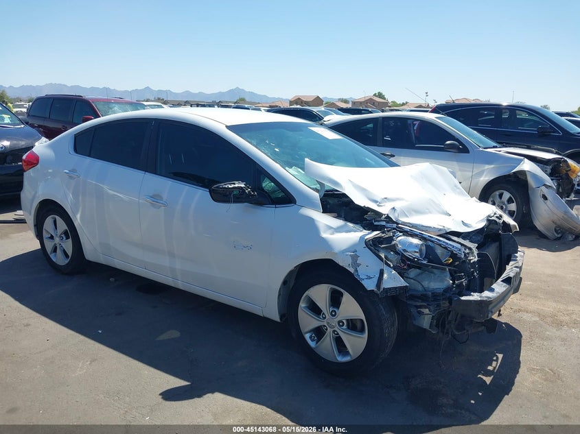 2015 Kia Forte VIN KNAFX4A86F5332583 IAAI salvage auction — THEFT, Salvage (Arizona), sold $200 on 2026-07-28 (photo 1)