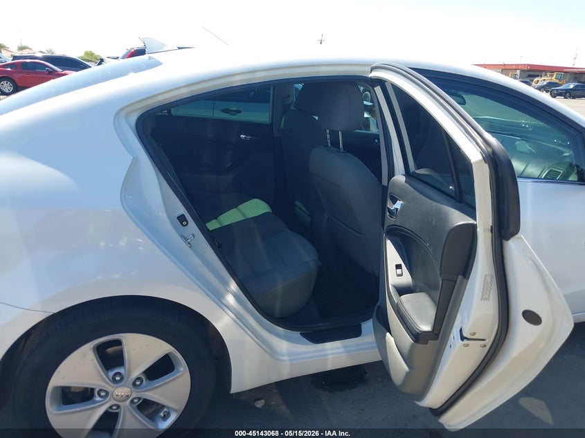 2015 Kia Forte VIN KNAFX4A86F5332583 IAAI salvage auction — THEFT, Salvage (Arizona), sold $200 on 2026-07-28 (photo 8)
