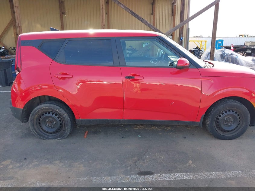 2021 Kia Soul VIN KNDJ23AU5M7767406 IAAI salvage auction — RIGHT SIDE, Salvage (Oregon), sold $975 on 2026-07-28 (photo 6)