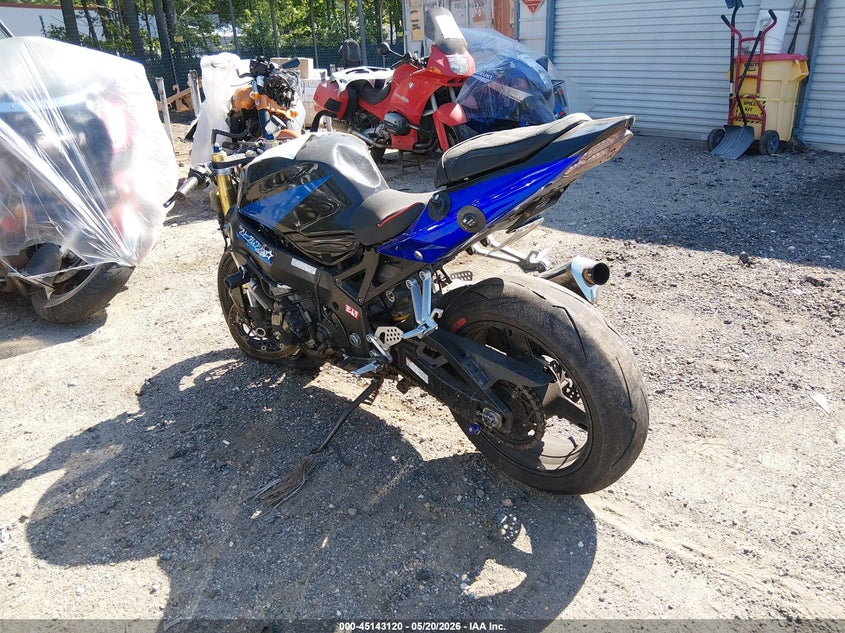 2005 Suzuki Gsx-r VIN JS1GN7CA352106879 IAAI salvage auction — FRONT END, Clear (Virginia), sold $225 on 2026-07-23 (photo 3)