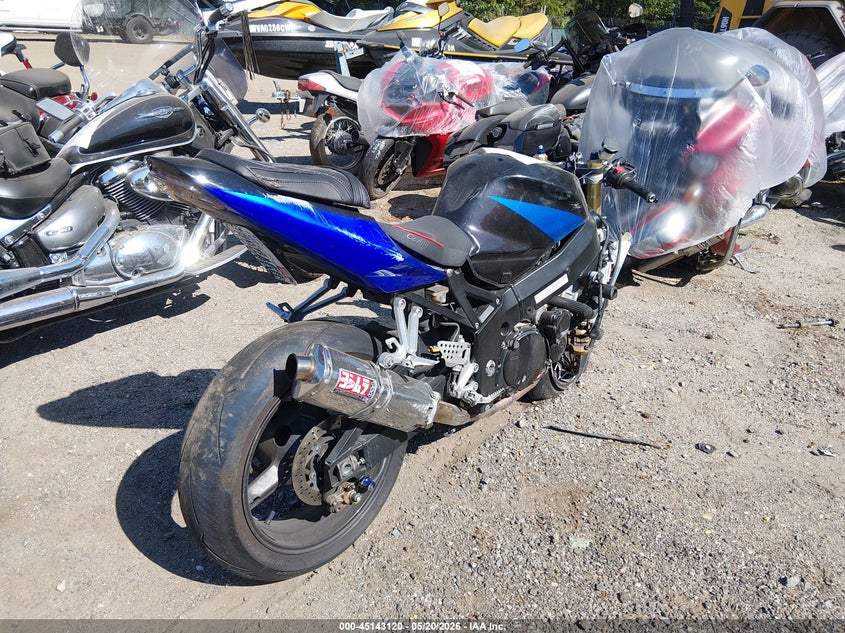 2005 Suzuki Gsx-r VIN JS1GN7CA352106879 IAAI salvage auction — FRONT END, Clear (Virginia), sold $225 on 2026-07-23 (photo 4)