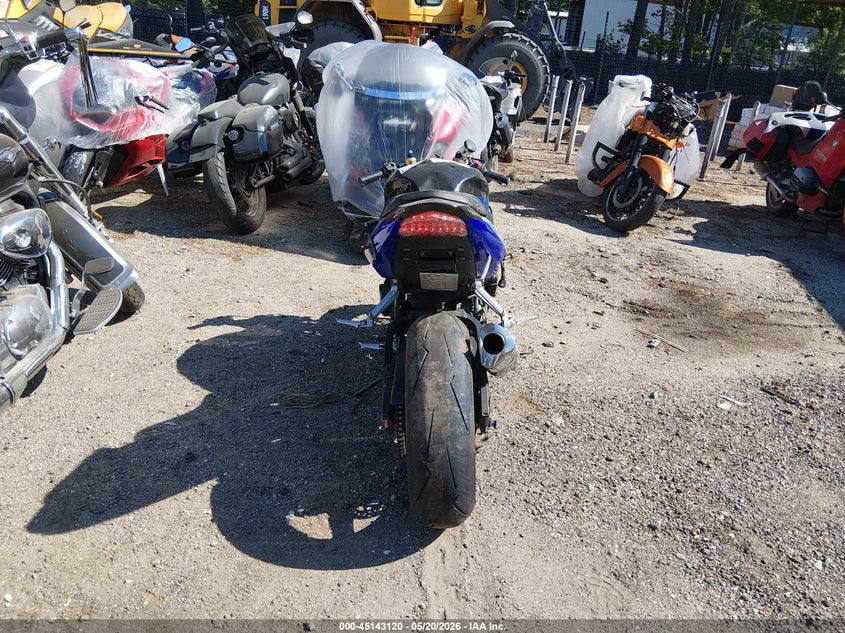 2005 Suzuki Gsx-r VIN JS1GN7CA352106879 IAAI salvage auction — FRONT END, Clear (Virginia), sold $225 on 2026-07-23 (photo 6)