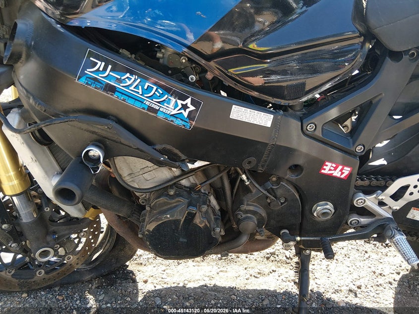 2005 Suzuki Gsx-r VIN JS1GN7CA352106879 IAAI salvage auction — FRONT END, Clear (Virginia), sold $225 on 2026-07-23 (photo 9)