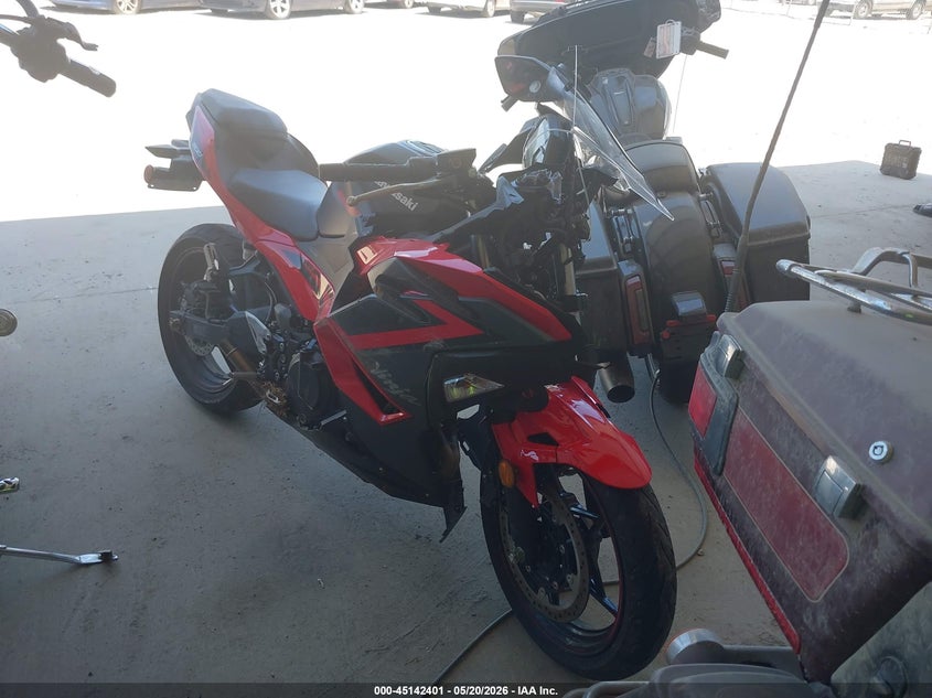 2025 Kawasaki Ninja VIN ML5EXGG15SDA66593 IAAI salvage auction — FRONT END, Salvage (Georgia), sold $700 on 2026-07-14 (photo 1)