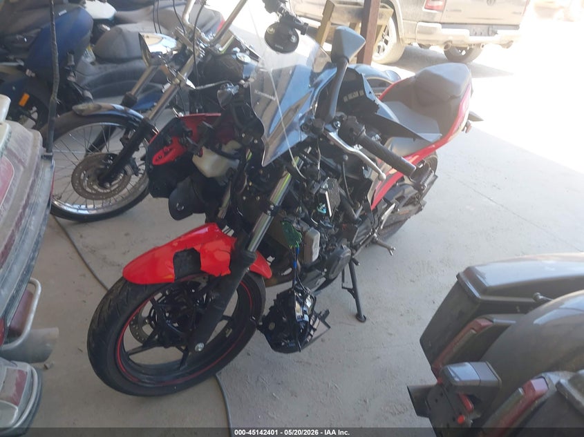 2025 Kawasaki Ninja VIN ML5EXGG15SDA66593 IAAI salvage auction — FRONT END, Salvage (Georgia), sold $700 on 2026-07-14 (photo 2)