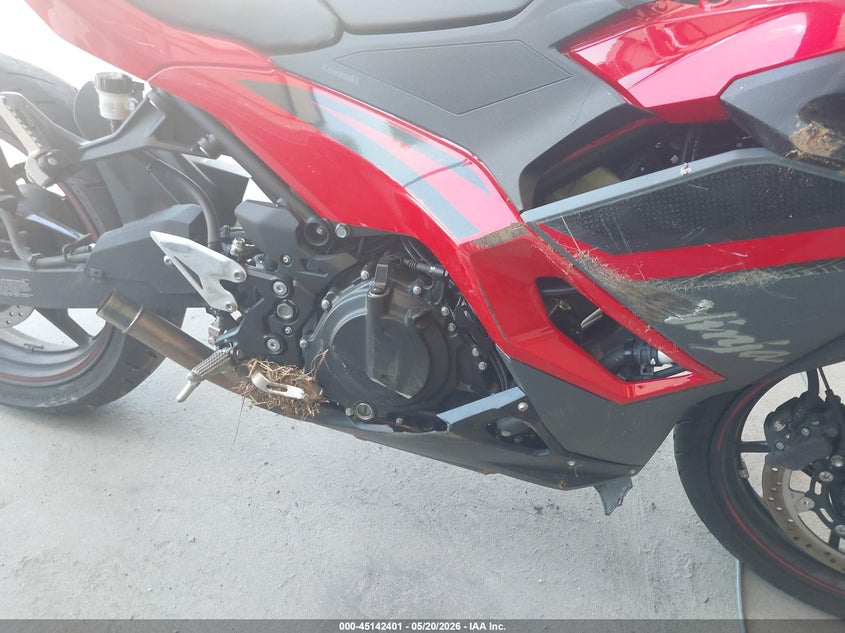 2025 Kawasaki Ninja VIN ML5EXGG15SDA66593 IAAI salvage auction — FRONT END, Salvage (Georgia), sold $700 on 2026-07-14 (photo 8)