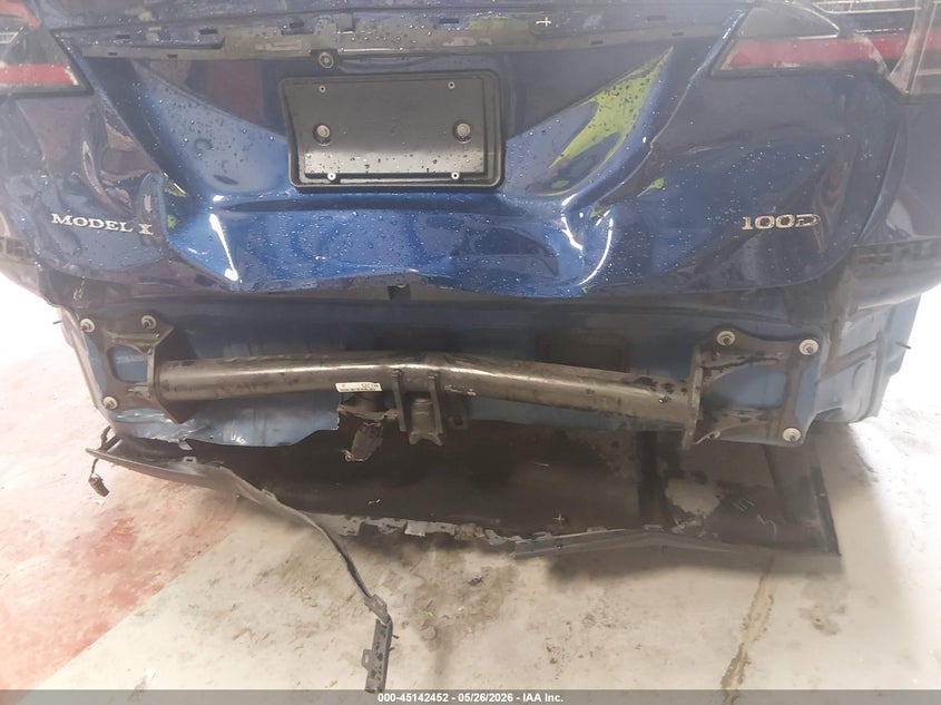 2017 Tesla Model x VIN 5YJXCDE28HF057261 IAAI salvage auction — REAR END, Salvage (Virginia), sold $9,100 on 2026-08-20 (photo 6)