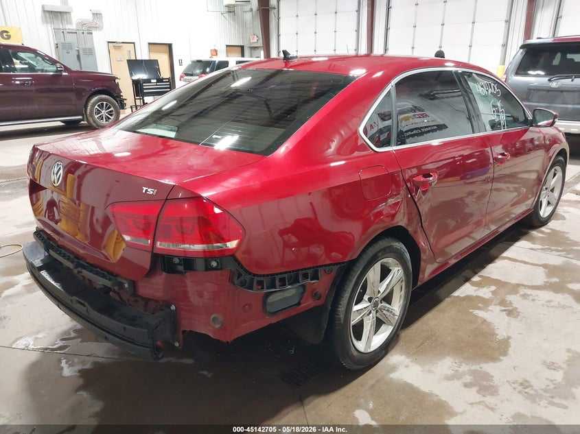2015 Volkswagen Passat VIN 1VWAT7A39FC120929 IAAI salvage auction — SIDE, Salvage (North Dakota), sold $400 on 2026-07-10 (photo 4)