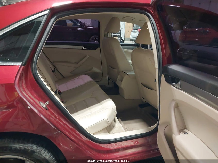 2015 Volkswagen Passat VIN 1VWAT7A39FC120929 IAAI salvage auction — SIDE, Salvage (North Dakota), sold $400 on 2026-07-10 (photo 8)