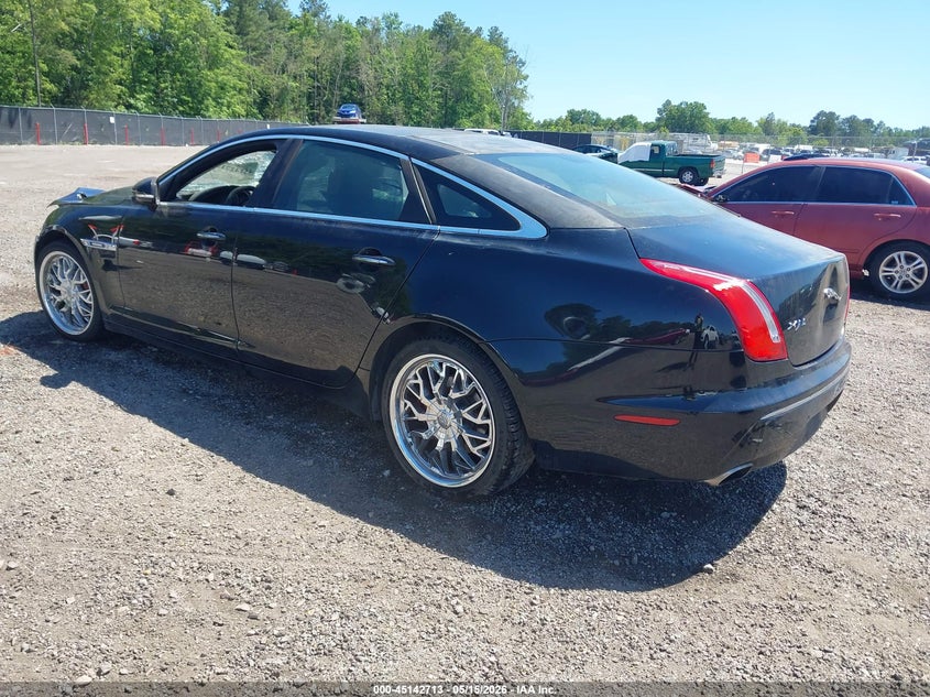 2012 Jaguar Xj VIN SAJWA2GB6CLV35154 IAAI salvage auction — ENGINE BURN, Salvage (South Carolina), sold $275 on 2026-07-08 (photo 3)