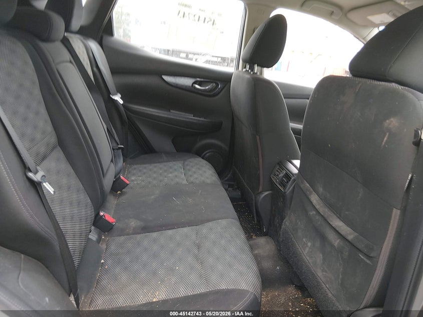 2017 Nissan Rogue VIN JN1BJ1CR9HW128982 IAAI salvage auction — FRONT END, Salvage (Pennsylvania), sold $1,200 on 2026-07-07 (photo 8)