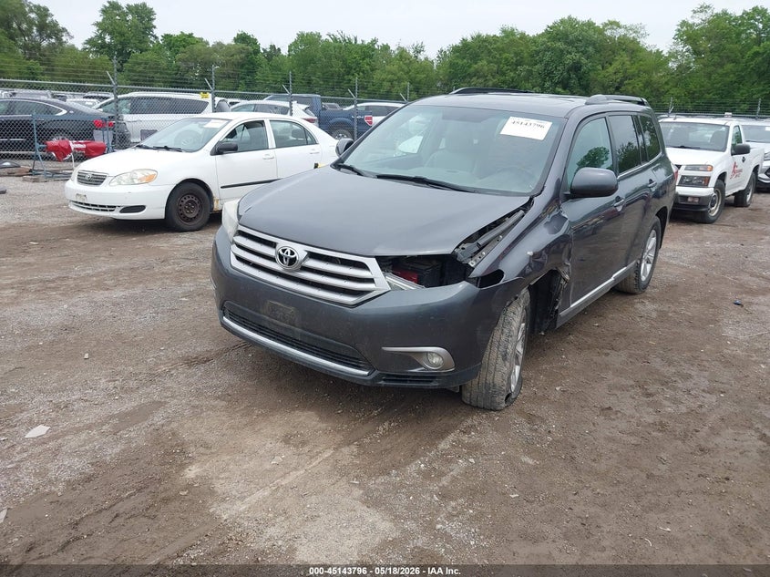2013 Toyota Highlander VIN 5TDBK3EH4DS279202 IAAI salvage auction — FRONT END, Salvage (Illinois), sold $4,000 on 2026-07-27 (photo 2)