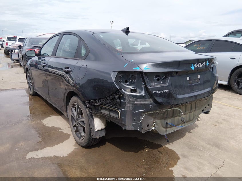 2024 Kia Forte VIN 3KPF24AD0RE754209 IAAI salvage auction — REAR END, Salvage Title, sold $7,550 on 2026-08-18 (photo 3)