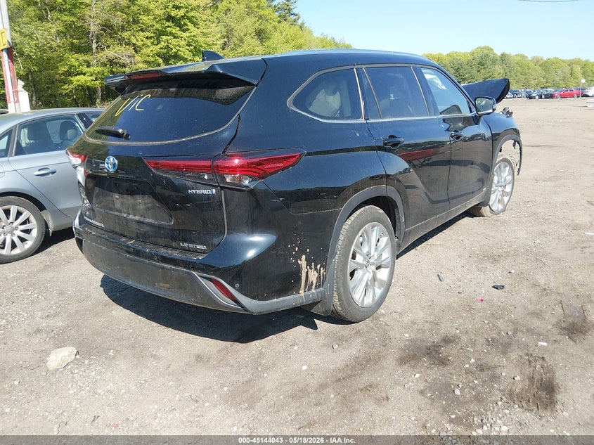 2023 Toyota Highlander VIN 5TDXBRCH5PS580982 IAAI salvage auction — FRONT END, Salvage (Rhode Island), sold $12,100 on 2026-07-28 (photo 4)