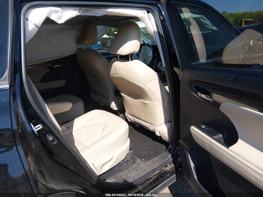 2023 Toyota Highlander VIN 5TDXBRCH5PS580982 IAAI salvage auction — FRONT END, Salvage (Rhode Island), sold $12,100 on 2026-07-28 (photo 8)