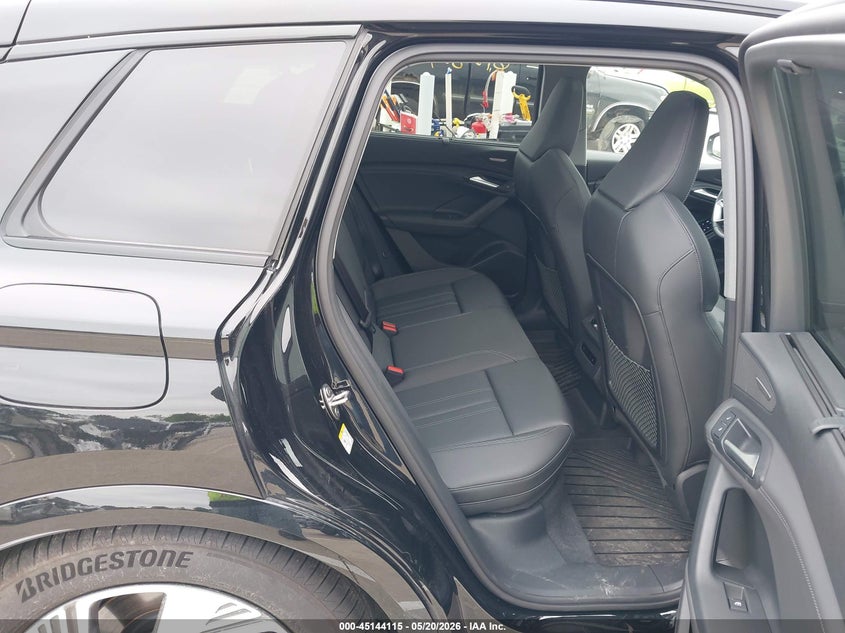 2025 Audi Q6 VIN WA134BGF9SA013912 IAAI salvage auction — REAR END, Salvage Title, sold $35,700 on 2026-08-13 (photo 8)