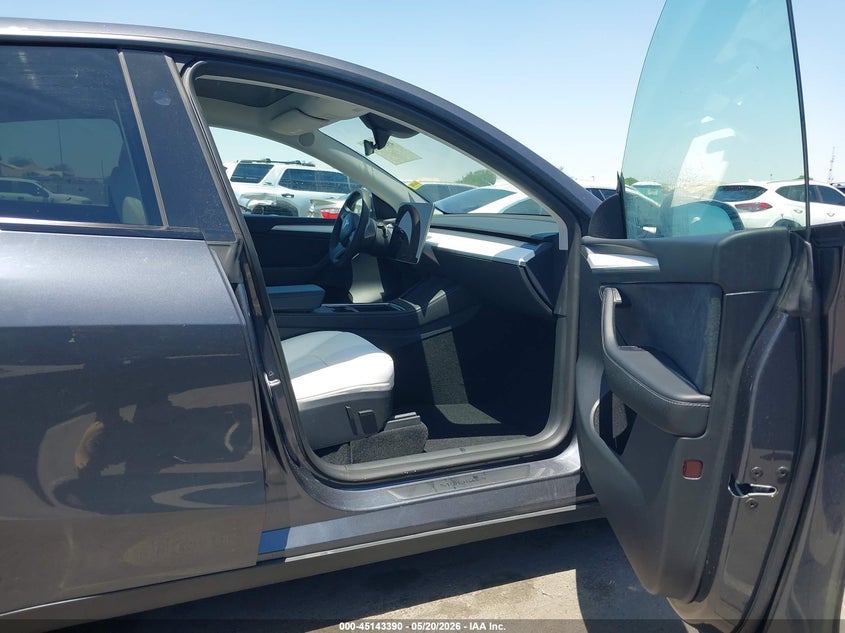 2023 Tesla Model y VIN 7SAYGAEEXPF907586 IAAI salvage auction — RIGHT REAR, Salvage (Arizona), sold $13,000 on 2026-07-14 (photo 5)