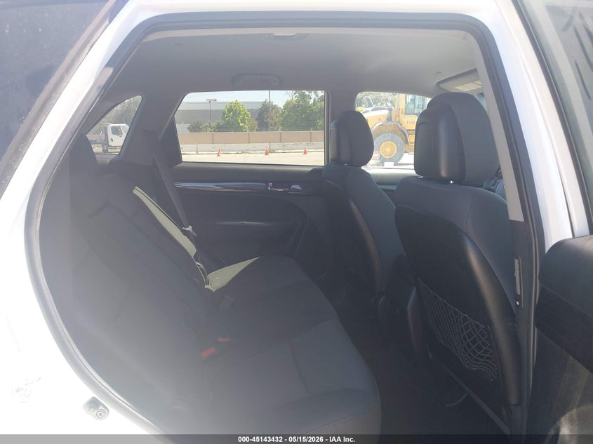 2013 Kia Sorento VIN 5XYKTDA29DG416023 IAAI salvage auction — NORMAL WEAR, Clear - Dealer Only (California), sold $1,050 on 2026-07-29 (photo 8)