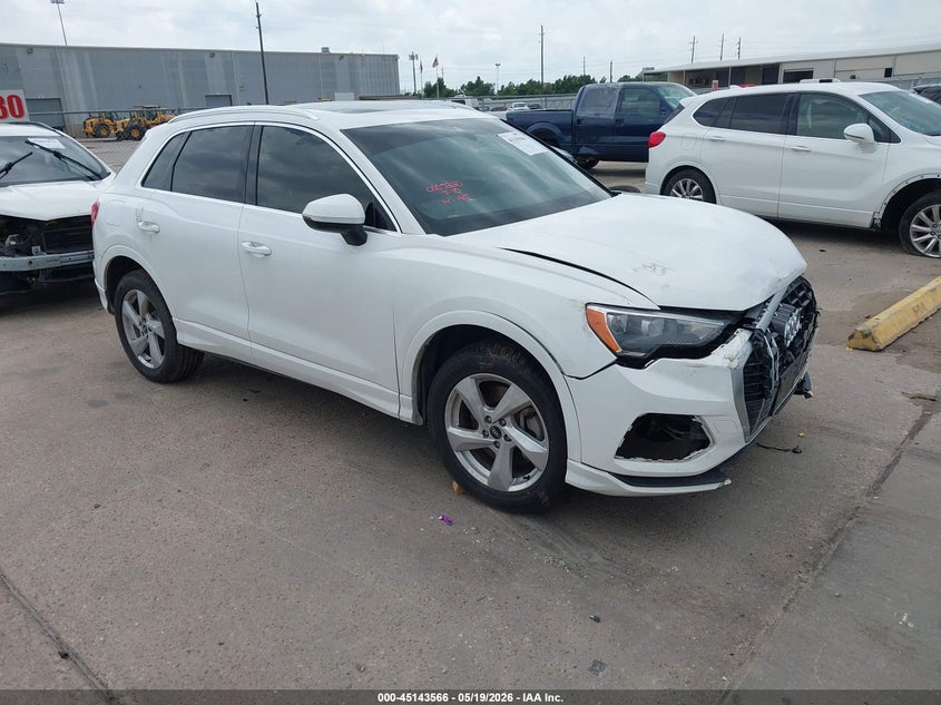 2021 Audi Q3 VIN WA1AUCF34M1065584 IAAI salvage auction — FRONT END, Salvage (Texas), sold $4,250 on 2026-07-09 (photo 1)