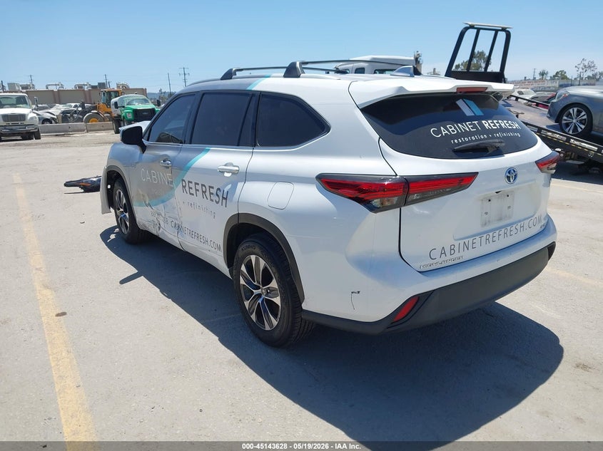 2022 Toyota Highlander VIN 5TDGARAH0NS516657 IAAI salvage auction — FRONT END, Salvage (California), sold $8,100 on 2026-07-29 (photo 3)
