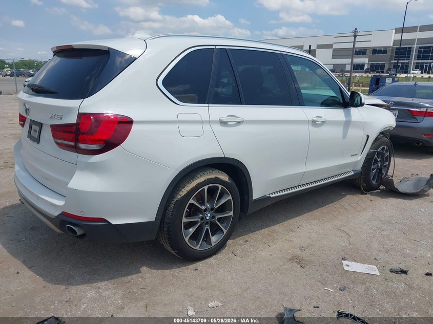 2017 BMW X5 VIN 5UXKR0C3XH0X82418 IAAI salvage auction — FRONT END, Salvage Title, sold $2,625 on 2026-07-28 (photo 4)