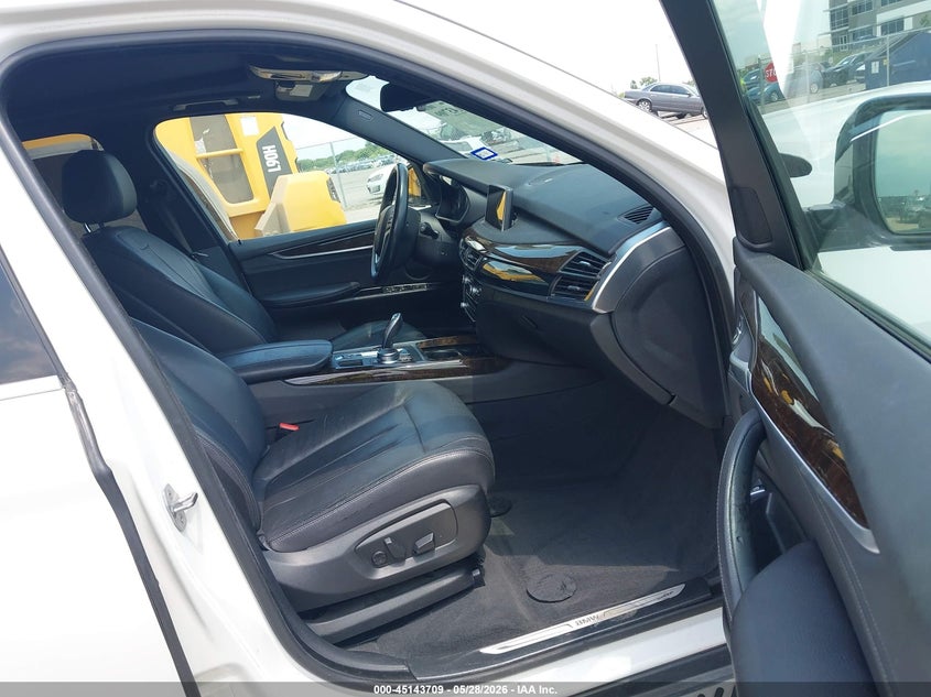 2017 BMW X5 VIN 5UXKR0C3XH0X82418 IAAI salvage auction — FRONT END, Salvage Title, sold $2,625 on 2026-07-28 (photo 5)