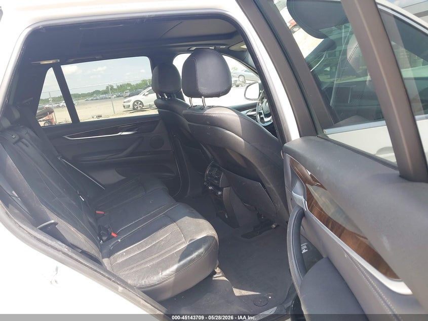 2017 BMW X5 VIN 5UXKR0C3XH0X82418 IAAI salvage auction — FRONT END, Salvage Title, sold $2,625 on 2026-07-28 (photo 8)