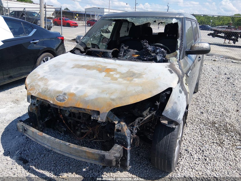 2017 Kia Soul VIN KNDJP3A56H7482391 IAAI salvage auction — TOTAL BURN, Salvage (Tennessee), sold $100 on 2026-07-13 (photo 6)