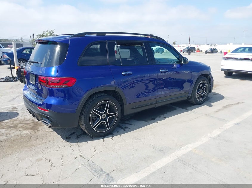 2023 Mercedes-benz Glb VIN W1N4M4GB0PW332377 IAAI salvage auction — LEFT & RIGHT, Salvage (Arizona), sold $11,450 on 2026-07-13 (photo 4)