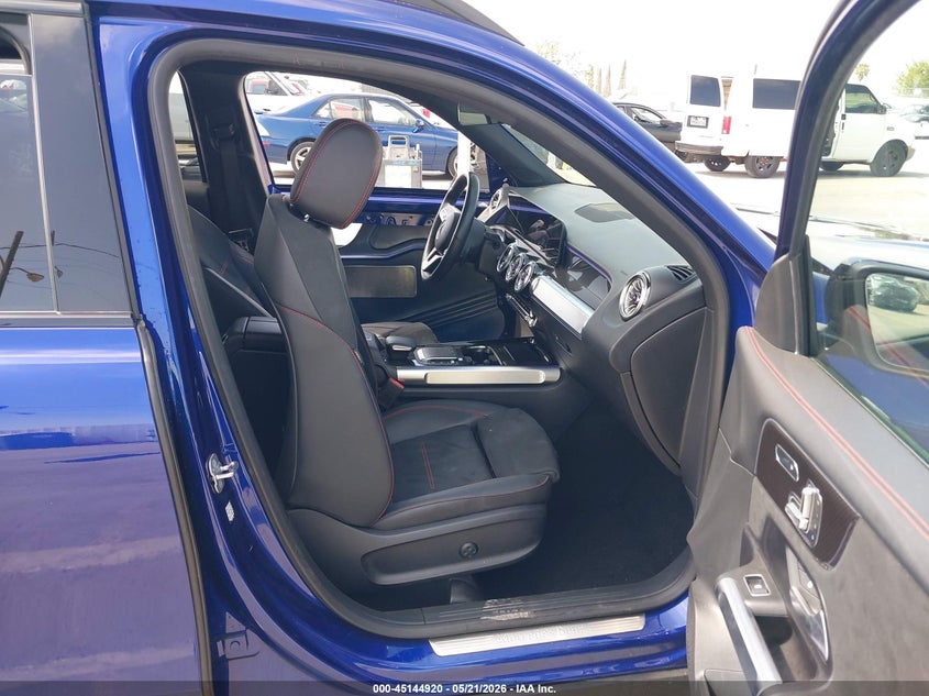 2023 Mercedes-benz Glb VIN W1N4M4GB0PW332377 IAAI salvage auction — LEFT & RIGHT, Salvage (Arizona), sold $11,450 on 2026-07-13 (photo 5)
