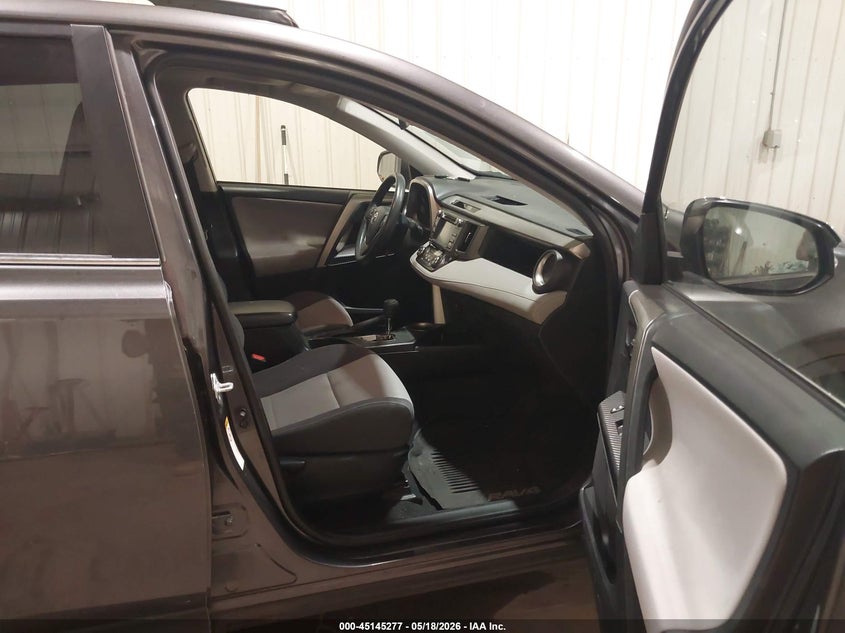2015 Toyota Rav 4 VIN JTMRFREV7FJ030890 IAAI salvage auction — EXTERIOR BURN, Salvage (Minnesota), sold $25 on 2026-07-28 (photo 5)