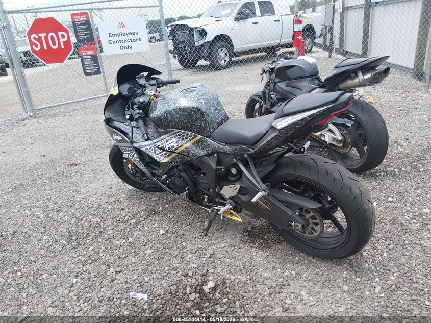 2025 Kawasaki Zx VIN JKBZXJJ11SA017585 IAAI salvage auction — FRONT END, Salvage (Louisiana), sold $4,400 on 2026-07-08 (photo 3)