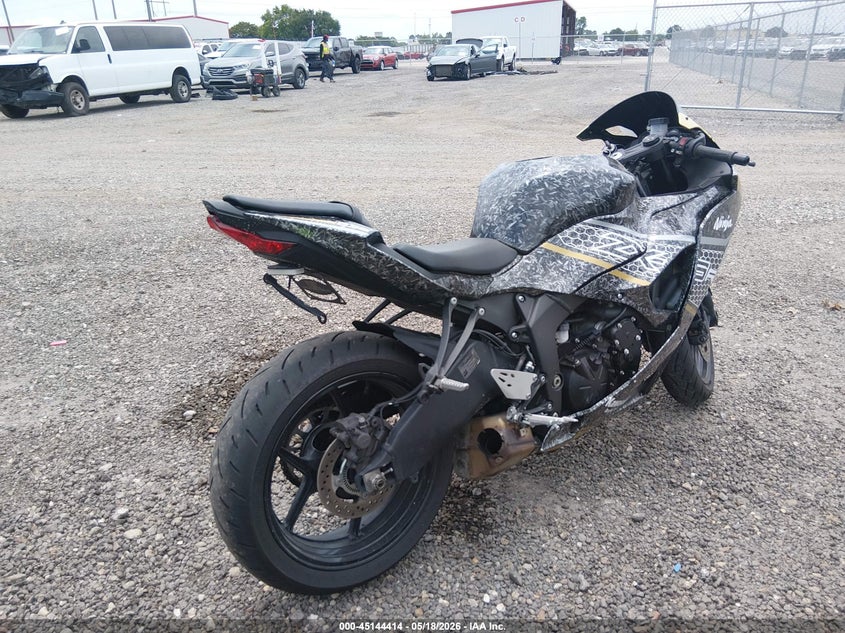 2025 Kawasaki Zx VIN JKBZXJJ11SA017585 IAAI salvage auction — FRONT END, Salvage (Louisiana), sold $4,400 on 2026-07-08 (photo 4)