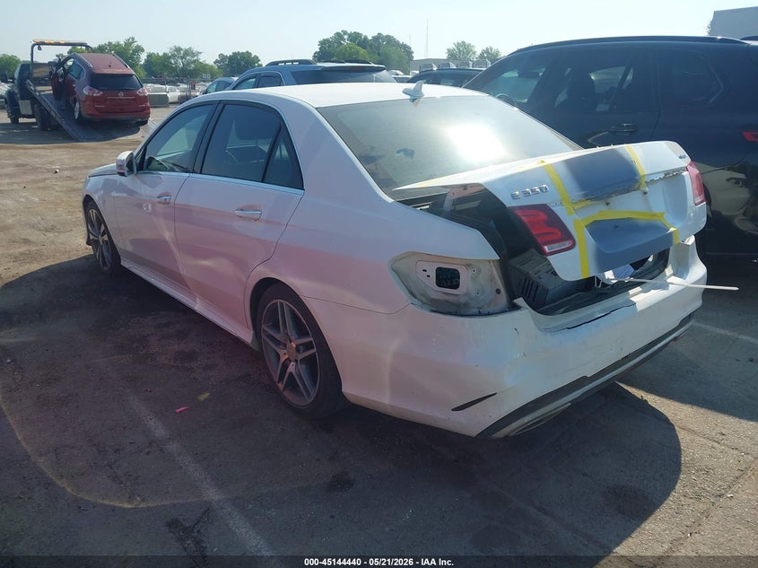 2014 Mercedes-benz E-klasse VIN WDDHF8JB4EB063636 IAAI salvage auction — REAR END, Salvage (North Carolina), sold $2,675 on 2026-07-06 (photo 3)