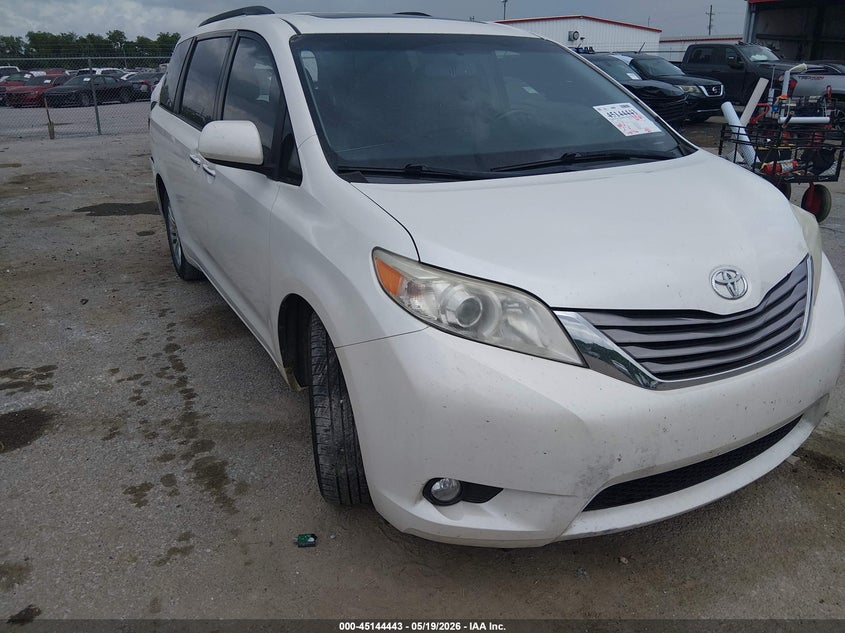 2017 Toyota Sienna VIN 5TDYZ3DC5HS889174 IAAI salvage auction — REAR END, Salvage (Louisiana), sold $3,450 on 2026-07-21 (photo 1)
