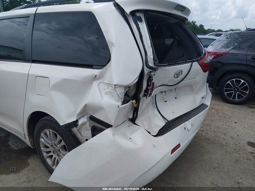 2017 Toyota Sienna VIN 5TDYZ3DC5HS889174 IAAI salvage auction — REAR END, Salvage (Louisiana), sold $3,450 on 2026-07-21 (photo 6)