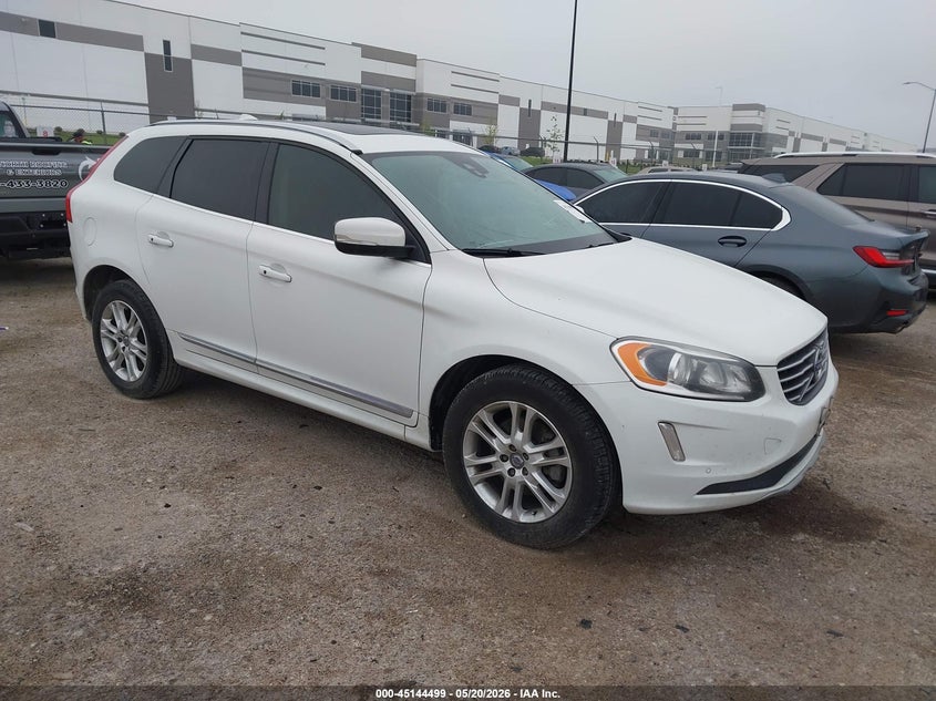2016 Volvo Xc60 VIN YV440MDK5G2825497 IAAI salvage auction — HAIL, Original (Texas), sold $100 on 2026-07-28 (photo 1)