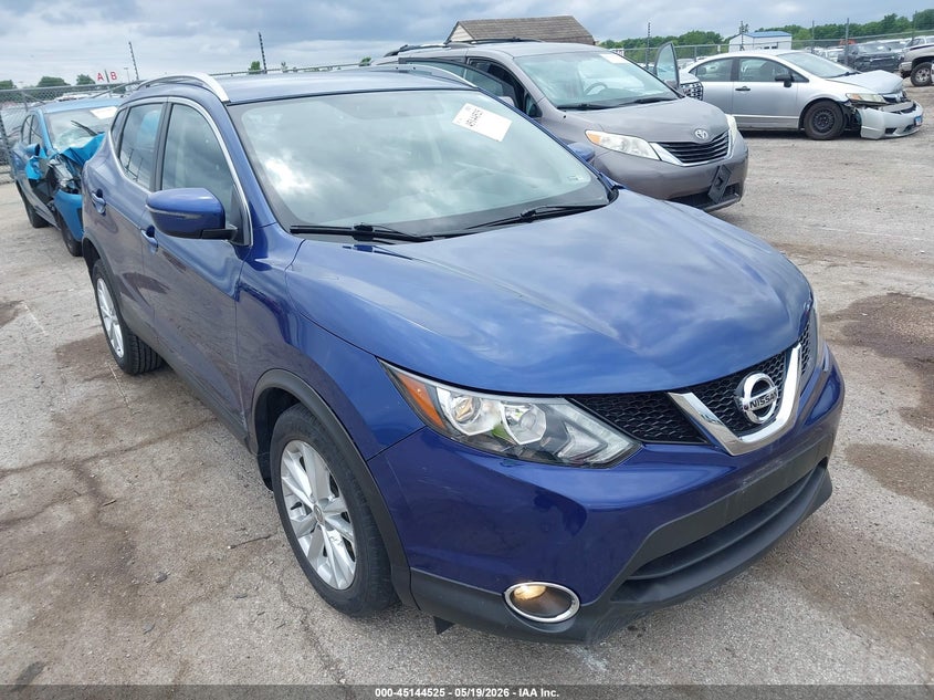 2017 Nissan Rogue VIN JN1BJ1CP8HW008962 IAAI salvage auction — LEFT FRONT, Salvage (Illinois), sold $25 on 2026-07-08 (photo 1)