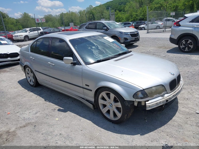 2001 BMW 3er VIN WBAAV53491FJ66207 IAAI salvage auction — FRONT END, Salvage (Tennessee), sold $300 on 2026-07-07 (photo 1)