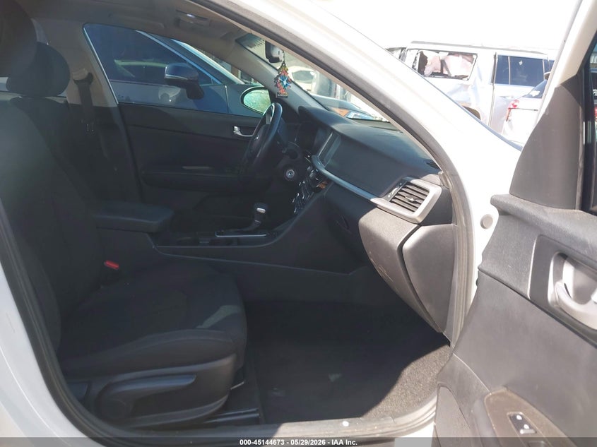 2019 Kia Optima VIN 5XXGT4L36KG313946 IAAI salvage auction — HAIL, Clear (Oklahoma), sold $3,900 on 2026-07-15 (photo 5)