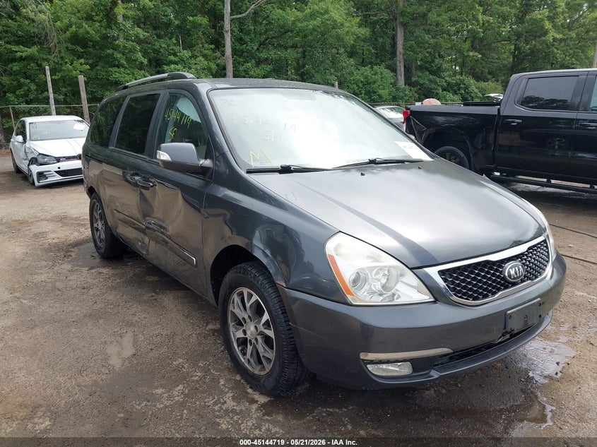 2014 Kia SEDONA VIN KNDMG4C76E6548022 IAAI salvage auction — EXTERIOR BURN, Clear (Virginia), sold $1,200 on 2026-07-22 (photo 1)