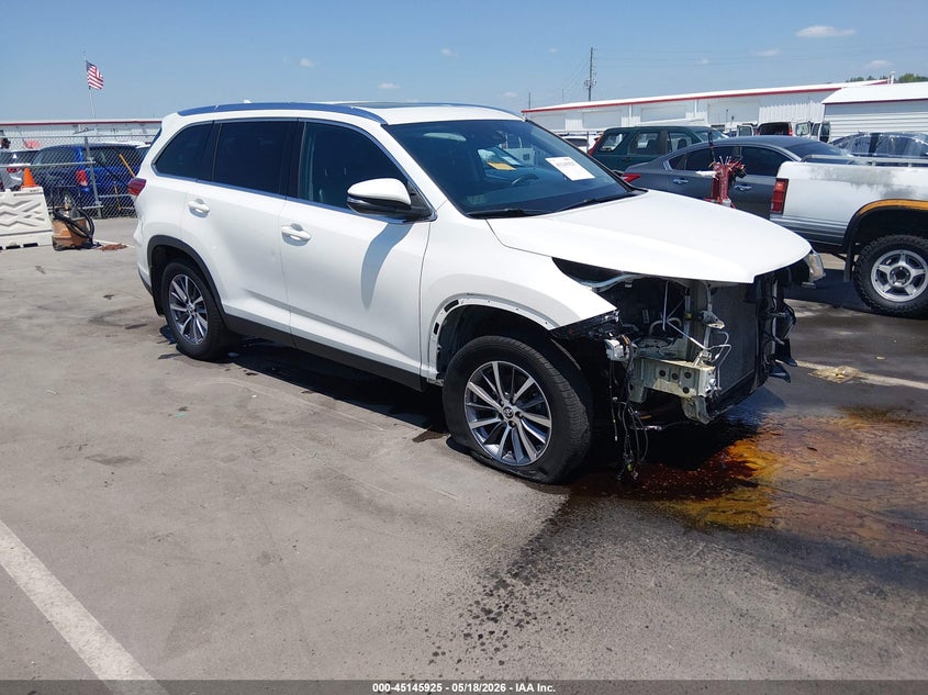 2019 Toyota Highlander VIN 5TDJZRFHXKS579607 IAAI salvage auction — FRONT END, Salvage Title, sold $7,000 on 2026-07-29 (photo 1)