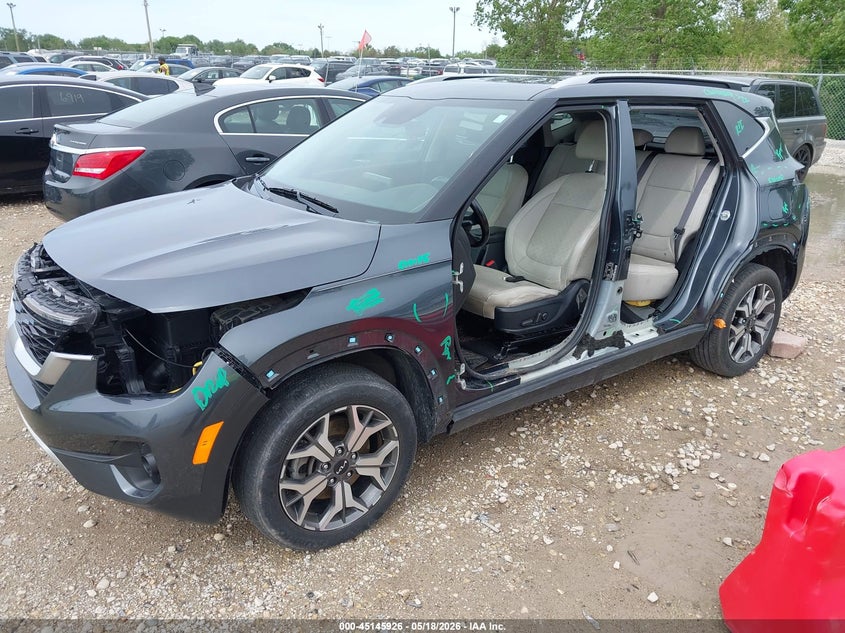 2022 Kia Seltos VIN KNDERCAA0N7295152 IAAI salvage auction — LEFT SIDE, Salvage (Illinois), sold $4,300 on 2026-07-28 (photo 2)