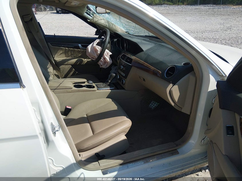 2012 Mercedes-benz C-klasse VIN WDDGF8BB6CR235003 IAAI salvage auction — FRONT END, Salvage (Kentucky), sold $1,300 on 2026-07-07 (photo 5)