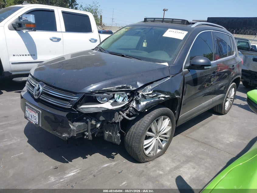 2015 Volkswagen Tiguan VIN WVGAV7AXXFW515969 IAAI salvage auction — LEFT FRONT, Salvage Title, sold $925 on 2026-07-29 (photo 2)
